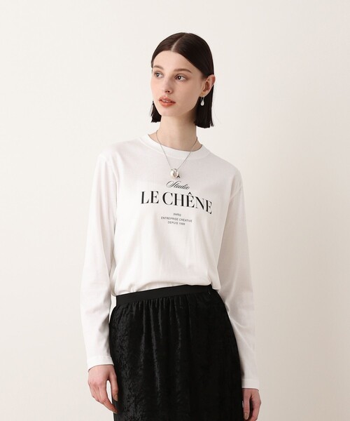 allureville(アルアバイル)の「ステッカーロゴロングTシャツ(Tシャツ/カットソー・レディース・ブラック/オフホワイト/ベージュ・2)」の2枚目の写真