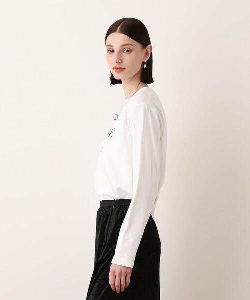 allureville(アルアバイル)の「ステッカーロゴロングTシャツ(Tシャツ/カットソー・レディース・ブラック/オフホワイト/ベージュ・2)」の5枚目の写真