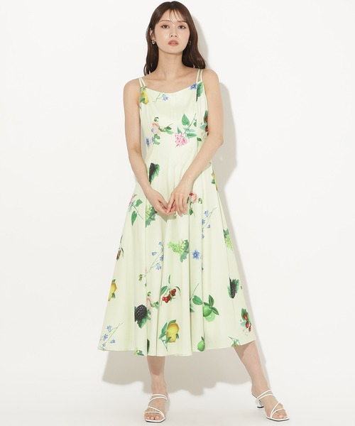AND COUTURE(アンドクチュール)の「フルーツ柄プリントキャミワンピース(ワンピース・レディース・グリーン系その他/ブルー系その他/ホワイト系その他・FREE)」の2枚目の写真