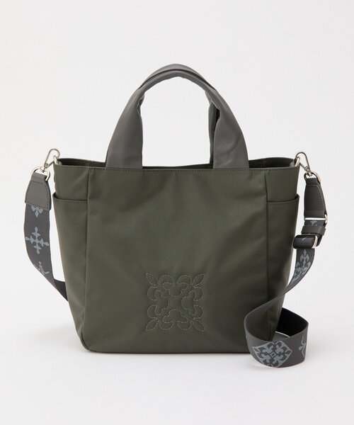 russet(ラシット)の「【Souffle TOTE】《WEB限定》コーデュラナイロン2WAYトートバッグ(トートバッグ・レディース・グレー系その他/グレー・FREE)」の3枚目の写真