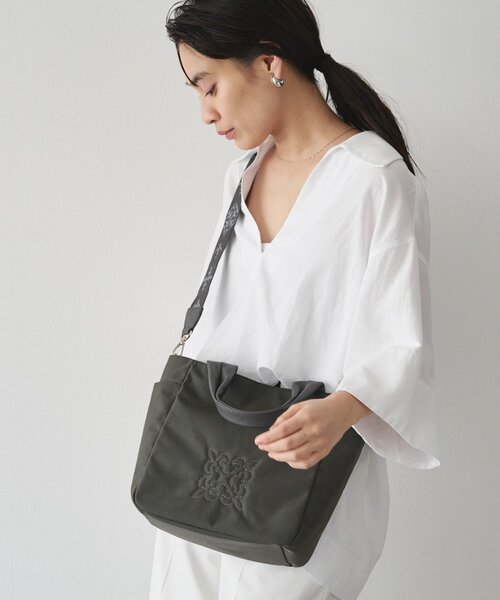 russet(ラシット)の「【Souffle TOTE】《WEB限定》コーデュラナイロン2WAYトートバッグ(トートバッグ・レディース・グレー系その他/グレー・FREE)」の19枚目の写真