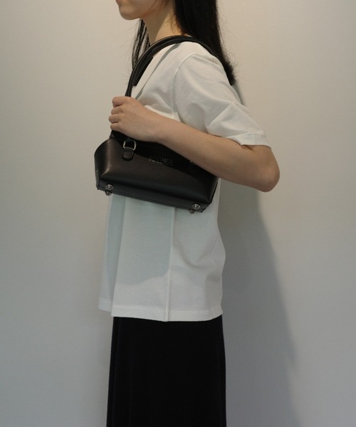 MM6 Maison Margiela（ｴﾑｴﾑｼｯｸｽ ﾒｿﾞﾝ ﾏﾙｼﾞｪﾗ）の「MM6　WOMAN NEW BAULETTO J MINI（ショルダーバッグ・レディース・ブラック・FREE）」の2枚目の写真