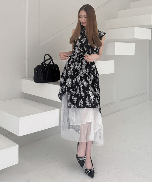ROYAL PARTY(ロイヤルパーティー)の「シアープリーツドッキングフラワーシャツワンピース(シャツワンピース・レディース・ブラック/オフホワイト/イエロー・FREE)」の2枚目の写真