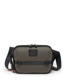 TUMI｜トゥミのショルダーバッグ（ブラウン/茶色系・無地）通販 - ZOZOTOWN