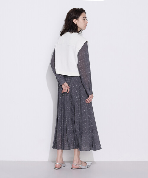 COMME CA（コムサ）の「〔 Sサイズ 〕 コットンポリエステルリリヤーン 前後切り替えベスト（ベスト・レディース・ネイビー/オフホワイト/ブラック・5号）」の16枚目の写真