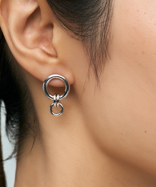 UNITED JEWELS-ef-(ユナイテッドジュエルズイフ)の「Ring X Ring Pierce(ピアス(両耳用)・レディース・イエローゴールド/シルバー・FREE)」の5枚目の写真