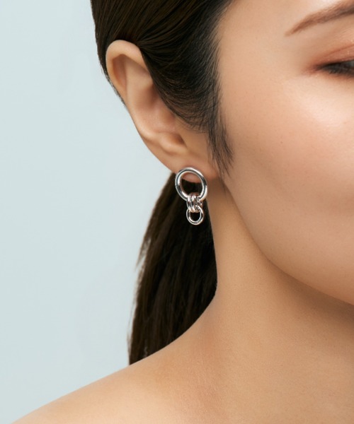 UNITED JEWELS-ef-(ユナイテッドジュエルズイフ)の「Ring X Ring Pierce(ピアス(両耳用)・レディース・イエローゴールド/シルバー・FREE)」の6枚目の写真