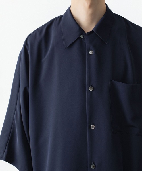 ato(アトウ)の「DOLMAN+SET-IN SLEEVE OPEN COLLAR SHIRTS(シャツ/ブラウス・メンズ・ホワイト/ブラック/ネイビー・44/46/48)」の20枚目の写真