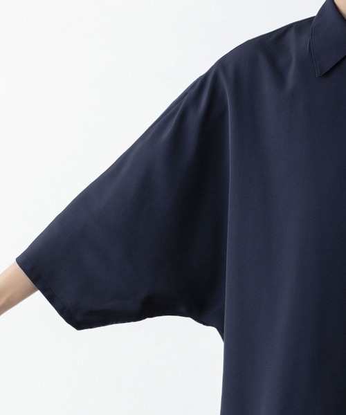 ato(アトウ)の「DOLMAN+SET-IN SLEEVE OPEN COLLAR SHIRTS(シャツ/ブラウス・メンズ・ホワイト/ブラック/ネイビー・44/46/48)」の17枚目の写真