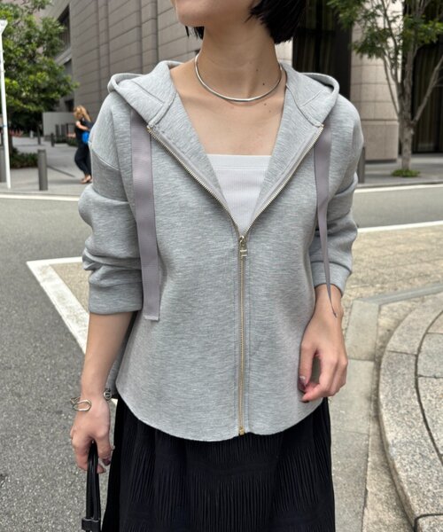 Jena espace merveilleux(ジェナ エスパスメルヴェイユ)の「ダンボールパーカー(Tシャツ/カットソー・レディース・ネイビー/アイボリー/ライトグレー・FREE)」の2枚目の写真