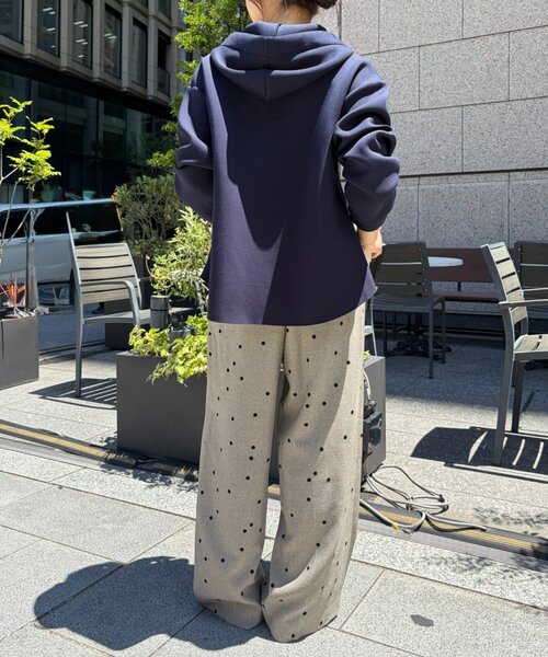 Jena espace merveilleux(ジェナ エスパスメルヴェイユ)の「ダンボールパーカー(Tシャツ/カットソー・レディース・ネイビー/アイボリー/ライトグレー・FREE)」の7枚目の写真