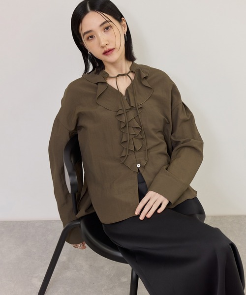 ADAM ET ROPE'(アダムエロペ)の「【WEB限定】ラッフルブラウス(シャツ/ブラウス・レディース・ホワイト/ブラック/グリーン系その他2・FREE)」の15枚目の写真
