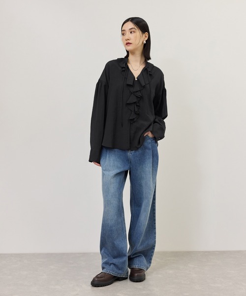 ADAM ET ROPE'(アダムエロペ)の「【WEB限定】ラッフルブラウス(シャツ/ブラウス・レディース・ホワイト/ブラック/グリーン系その他2・FREE)」の5枚目の写真