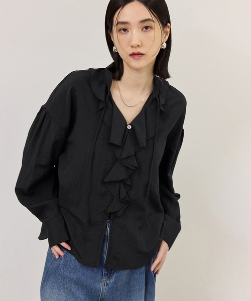 ADAM ET ROPE'(アダムエロペ)の「【WEB限定】ラッフルブラウス(シャツ/ブラウス・レディース・ホワイト/ブラック/グリーン系その他2・FREE)」の7枚目の写真