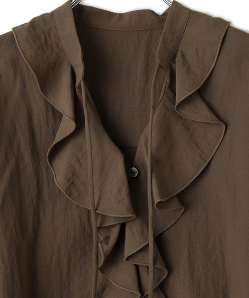 ADAM ET ROPE'(アダムエロペ)の「【WEB限定】ラッフルブラウス(シャツ/ブラウス・レディース・ホワイト/ブラック/グリーン系その他2・FREE)」の21枚目の写真