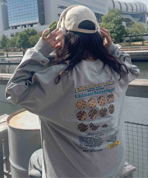 AS KNOW AS plus(アズノゥアズプラス)の「☆オーバーサイズ レトロクッキー 刺繍ロゴロンT【UNISEX ITEM】(Tシャツ/カットソー・レディース・杢グレー/スミクロ/キナリ・FREE)」の22枚目の写真