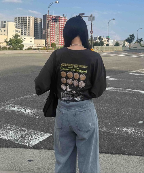 AS KNOW AS plus(アズノゥアズプラス)の「☆オーバーサイズ レトロクッキー 刺繍ロゴロンT【UNISEX ITEM】(Tシャツ/カットソー・レディース・杢グレー/スミクロ/キナリ・FREE)」の11枚目の写真