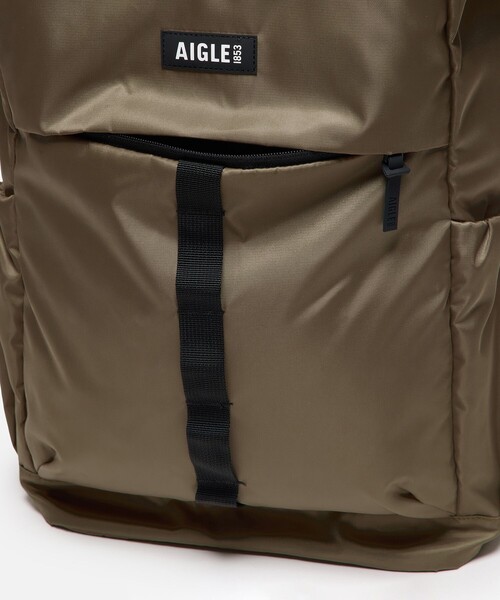 AIGLE(エーグル)の「URBAN MOBILITY 撥水 リサイクルナイロンバックパック 26L(バックパック/リュック・レディース・ダークベージュ/ブラック・FREE)」の6枚目の写真