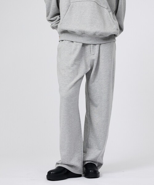+phenix(プラスフェニックス)の「【+phenix / プラスフェニックス】CVC SWEAT WIDE PANTS / CVCスウェットワイドパンツ(スウェットパンツ・メンズ・ブラック/グレー・M/L)」の1枚目の写真