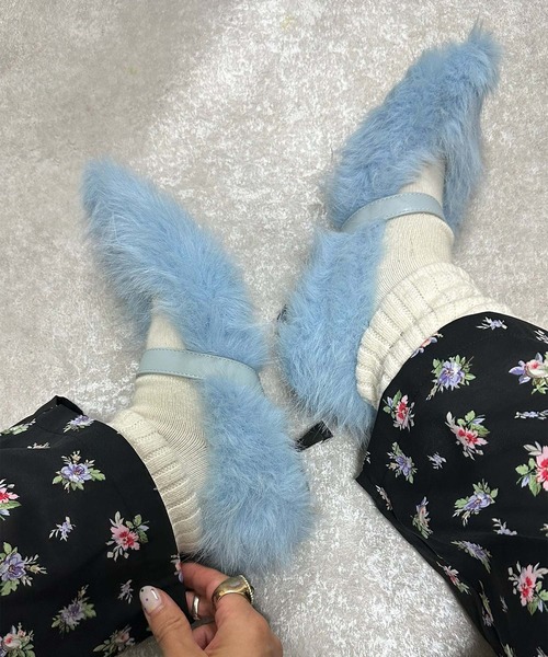 Alley Tokyo(アリートーキョー)の「もさもさファーパンプス(パンプス・レディース・ピンク/オフホワイト/サックスブルー・MEDIUM/LARGE)」の2枚目の写真