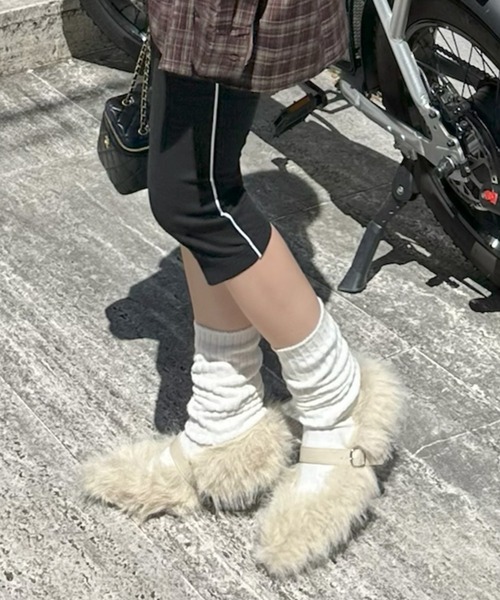 Alley Tokyo(アリートーキョー)の「もさもさファーパンプス(パンプス・レディース・ピンク/オフホワイト/サックスブルー・MEDIUM/LARGE)」の4枚目の写真