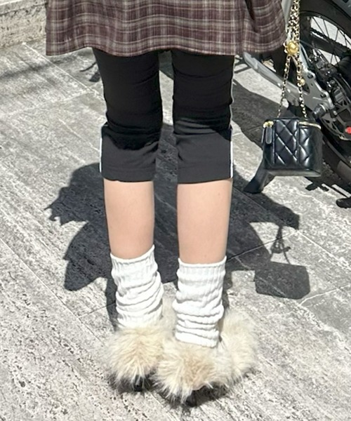 Alley Tokyo(アリートーキョー)の「もさもさファーパンプス(パンプス・レディース・ピンク/オフホワイト/サックスブルー・MEDIUM/LARGE)」の5枚目の写真