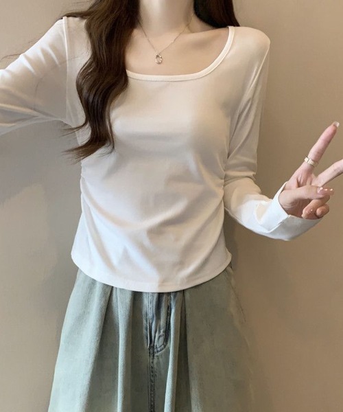 2ly2(トゥーリートゥー)の「スクエアネック 長袖カットソー ストレッチ トップス インナー(Tシャツ/カットソー・レディース・ブラック/ホワイト/ベージュ/グレー・FREE)」の8枚目の写真