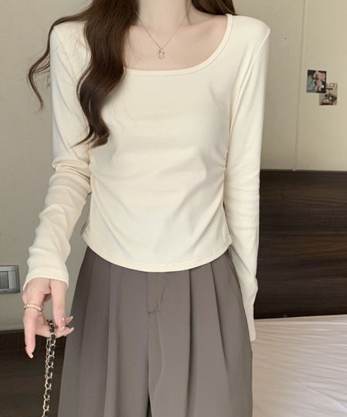 2ly2(トゥーリートゥー)の「スクエアネック 長袖カットソー ストレッチ トップス インナー(Tシャツ/カットソー・レディース・ブラック/ホワイト/ベージュ/グレー・FREE)」の22枚目の写真