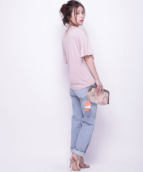 NANO universe(ナノユニバース)の「Vネックタックカットプルオーバー(Tシャツ/カットソー・レディース・ホワイト/グリーン/グレイッシュベージュ/ピンクベージュ/トップグレー・FREE)」の8枚目の写真