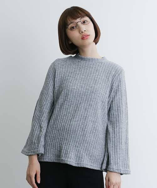 MERLOT（メルロー）の「フレアスリーブボトルネックリブニット4828（ニット/セーター・レディース・ブラック/ピンク/ベージュ/グレー・FREE）」の2枚目の写真