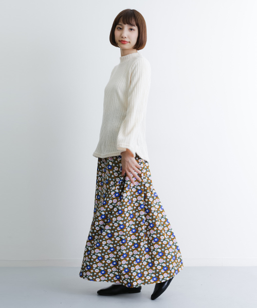 MERLOT（メルロー）の「フレアスリーブボトルネックリブニット4828（ニット/セーター・レディース・ブラック/ピンク/ベージュ/グレー・FREE）」の15枚目の写真