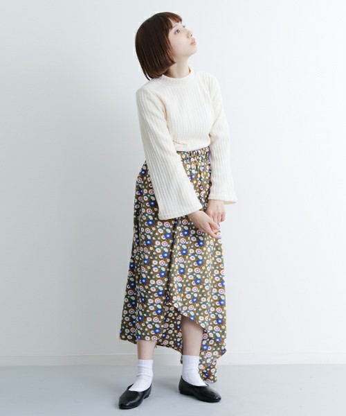 MERLOT（メルロー）の「フレアスリーブボトルネックリブニット4828（ニット/セーター・レディース・ブラック/ピンク/ベージュ/グレー・FREE）」の16枚目の写真