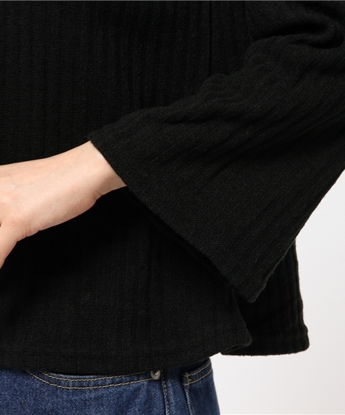 MERLOT（メルロー）の「フレアスリーブボトルネックリブニット4828（ニット/セーター・レディース・ブラック/ピンク/ベージュ/グレー・FREE）」の10枚目の写真