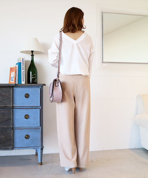 N.（N. Natural Beauty Basic）（エヌエヌナチュラルビューティーベーシック）の「Vネックフォルムブラウス（シャツ/ブラウス・レディース・グレー/ネイビー/ホワイト/ピンク/ホワイト系その他/ブラウン/カーキ・MEDIUM）」の19枚目の写真