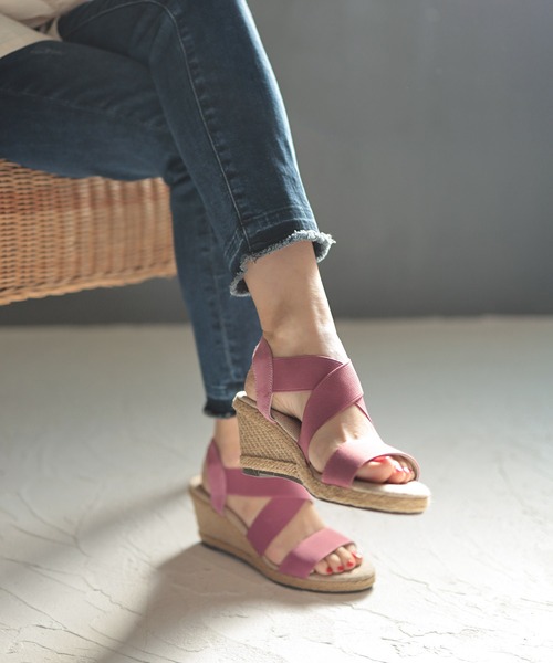 SESTO（セスト）の「7cmヒールゴムフィットサンダル（サンダル・レディース・ライトカーキ/ピンク/レッド/ネイビー/テラコッタ/ライトグレー/ブラック/グレー/アイボリー/グレイッシュベージュ/ピンクベージュ/シルバー/マスタード/コーラル/ピンクゴールド/ブルー/カーキ/グリーン/グレー系その他/ラベンダー/パープル/サックスブルー/ゴールド/レッド系その他/モカ/レッド系その他2/シルバー系その他/ピンク系その他/ベージュ/ブラウン/チャコール/レオパード・M/SS/3L/L/S/LL）」の22枚目の写真