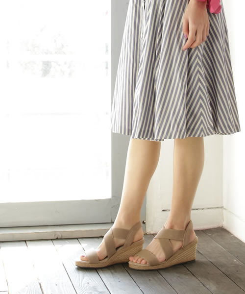 SESTO（セスト）の「7cmヒールゴムフィットサンダル（サンダル・レディース・ライトカーキ/ピンク/レッド/ネイビー/テラコッタ/ライトグレー/ブラック/グレー/アイボリー/グレイッシュベージュ/ピンクベージュ/シルバー/マスタード/コーラル/ピンクゴールド/ブルー/カーキ/グリーン/グレー系その他/ラベンダー/パープル/サックスブルー/ゴールド/レッド系その他/モカ/レッド系その他2/シルバー系その他/ピンク系その他/ベージュ/ブラウン/チャコール/レオパード・M/SS/3L/L/S/LL）」の12枚目の写真