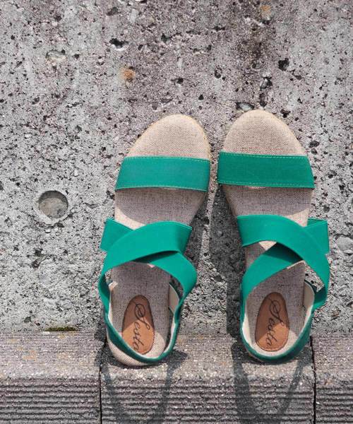 SESTO（セスト）の「7cmヒールゴムフィットサンダル（サンダル・レディース・ライトカーキ/ピンク/レッド/ネイビー/テラコッタ/ライトグレー/ブラック/グレー/アイボリー/グレイッシュベージュ/ピンクベージュ/シルバー/マスタード/コーラル/ピンクゴールド/ブルー/カーキ/グリーン/グレー系その他/ラベンダー/パープル/サックスブルー/ゴールド/レッド系その他/モカ/レッド系その他2/シルバー系その他/ピンク系その他/ベージュ/ブラウン/チャコール/レオパード・M/SS/3L/L/S/LL）」の14枚目の写真