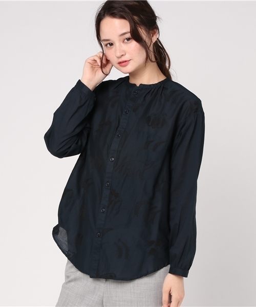 Ne-net(ネネット)の「S ねことしばふシャツ(シャツ/ブラウス・レディース・オフホワイト/カーキ/ネイビー/その他4/ホワイト・02/03)」の4枚目の写真