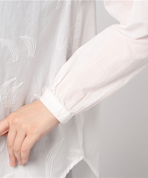 Ne-net(ネネット)の「S ねことしばふシャツ(シャツ/ブラウス・レディース・オフホワイト/カーキ/ネイビー/その他4/ホワイト・02/03)」の10枚目の写真