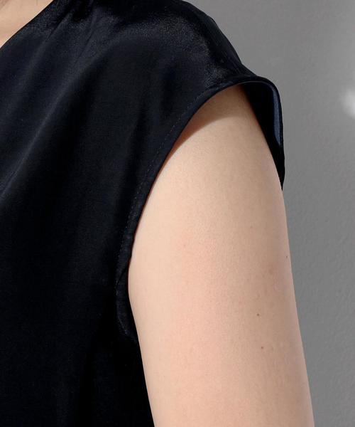 UNITED ARROWS（ユナイテッドアローズ）の「□UBCE 2カラー サイド リボン ブラウス ◆（シャツ/ブラウス・レディース・オフホワイト/ネイビー/シャーベット・FREE）」の16枚目の写真