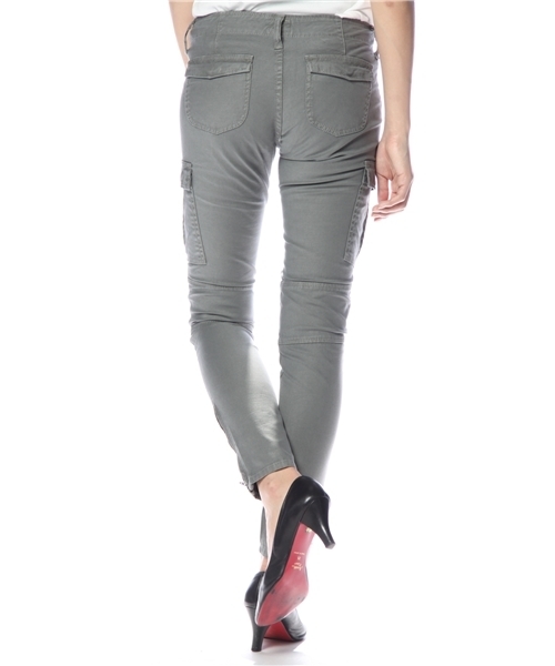 NANO universe（ナノユニバース）の「SKINNY ZIP CARGO（カーゴパンツ・レディース・カーキ/ベージュ/チャコールグレー・X-SMALL/SMALL/MEDIUM）」の5枚目の写真