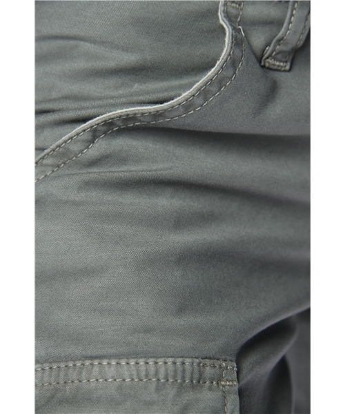 NANO universe（ナノユニバース）の「SKINNY ZIP CARGO（カーゴパンツ・レディース・カーキ/ベージュ/チャコールグレー・X-SMALL/SMALL/MEDIUM）」の10枚目の写真