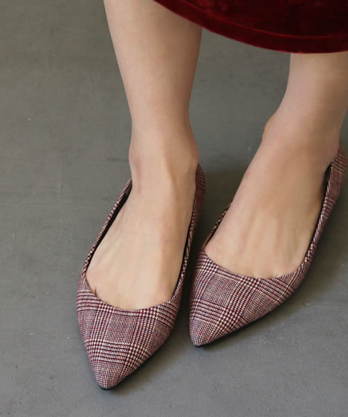 SESTO（セスト）の「ふわふわクッションインソールのポインテッドトゥフラットバレエパンプス（バレエシューズ・レディース・ピンク/フューシャピンク/レッド/パープル/マスタード/レオパード/チェック/ブラック/ブラック系その他/グレー/ブラウン/ブラウン系その他/グレイッシュベージュ/カーキ・25.0cm/24.0cm/23.0cm/23.5cm/22.0cm/22.5cm/24.5cm）」の14枚目の写真