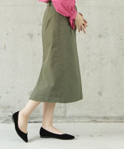 SESTO（セスト）の「ふわふわクッションインソールのポインテッドトゥフラットバレエパンプス（バレエシューズ・レディース・ピンク/フューシャピンク/レッド/パープル/マスタード/レオパード/チェック/ブラック/ブラック系その他/グレー/ブラウン/ブラウン系その他/グレイッシュベージュ/カーキ・25.0cm/24.0cm/23.0cm/23.5cm/22.0cm/22.5cm/24.5cm）」の2枚目の写真