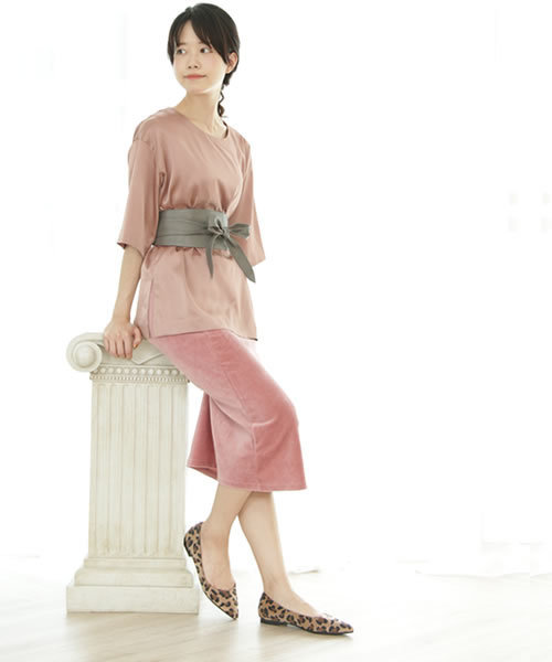 SESTO（セスト）の「ふわふわクッションインソールのポインテッドトゥフラットバレエパンプス（バレエシューズ・レディース・ピンク/フューシャピンク/レッド/パープル/マスタード/レオパード/チェック/ブラック/ブラック系その他/グレー/ブラウン/ブラウン系その他/グレイッシュベージュ/カーキ・25.0cm/24.0cm/23.0cm/23.5cm/22.0cm/22.5cm/24.5cm）」の19枚目の写真