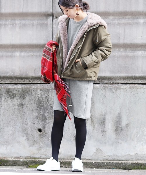 reca（レカ）の「ビッグシルエットベーシックスウェットワンピース（ワンピース・レディース・ブラック/チャコールグレー/ライトグレー/グレー系その他/ブラック系その他/グレー系その他2/ブルー系その他/ホワイト系その他・M）」の5枚目の写真