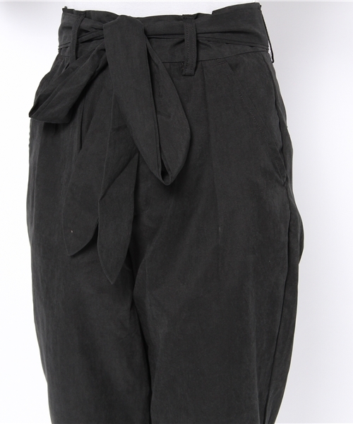 Chico(チコ)の「リボン付タックPT(その他パンツ・レディース・ピンクベージュ/ブルー/ブラック・SMALL/MEDIUM)」の9枚目の写真