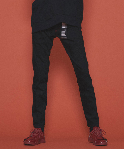 SHAREEF（シャリーフ）の「STRETCH TWILL 3D SKINNY PANTS（その他パンツ・メンズ・パープル/レッド/ブラック/ターコイズブルー・2/1/3）」の2枚目の写真