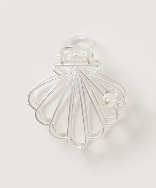 BASE（ベース）の「貝殻型パールヘアバレッタ（バレッタ/ヘアクリップ・レディース・ブラック系その他/シルバー/シルバー系その他/ゴールド/シャンパン/ゴールド系その他/ブラック/パープル/ベージュ・FREE）」の6枚目の写真