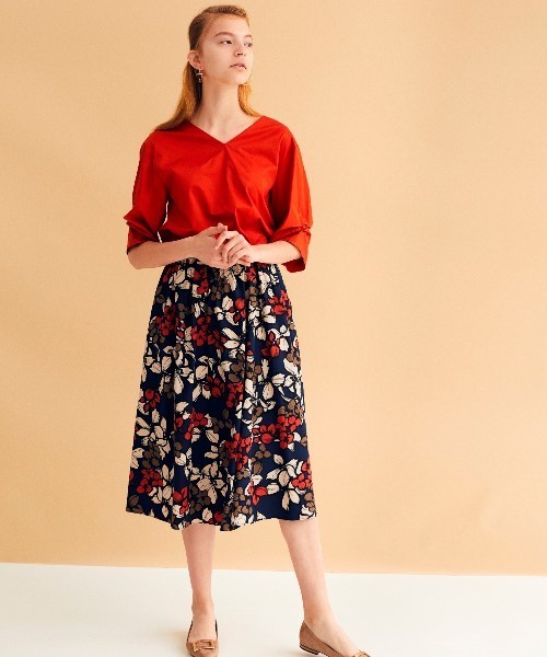 YECCA VECCA（イェッカヴェッカ）の「Ｐ．バックリボンブラウス（シャツ/ブラウス・レディース・ホワイト/ネイビー/オレンジ/キャメル・FREE）」の4枚目の写真